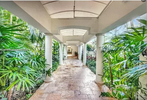 3900 Island Blvd #B308, Aventura, FL 33160