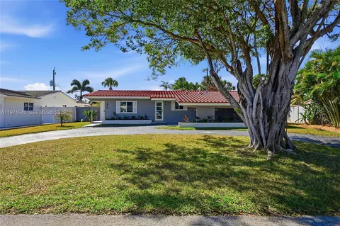 1950 NE 55th Ct, Fort Lauderdale, FL 33308
