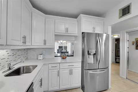 650 NW 80th Ter #206, Margate, FL 33063