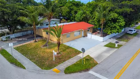 11 NE 21st St, Pompano Beach, FL 33060