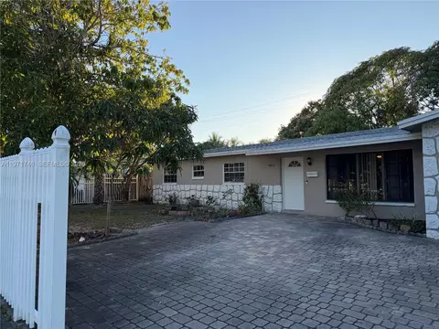 4431 NE 1st Ter, Pompano Beach, FL 33064