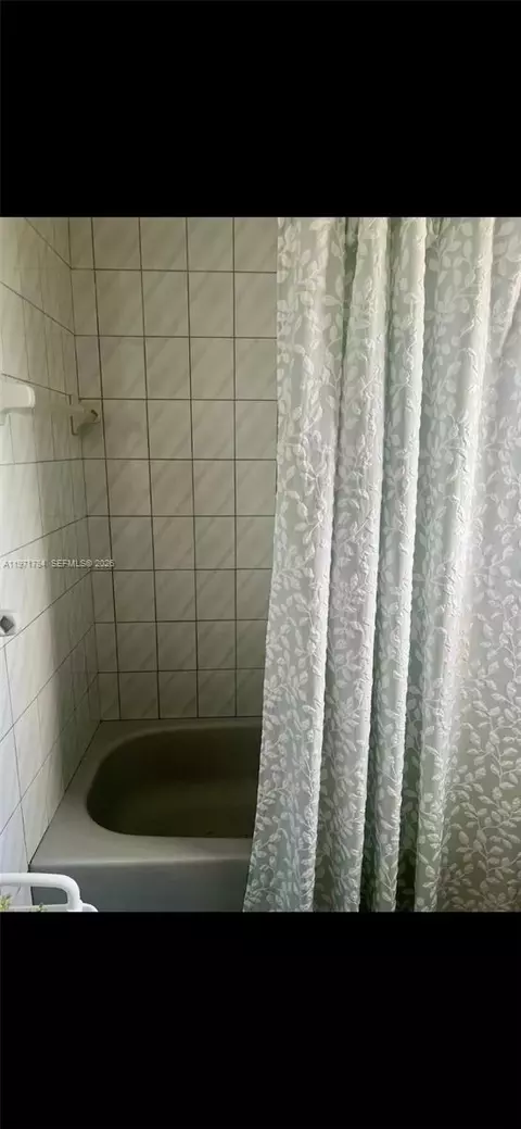 Bath - 1341 E 8th Ave, Hialeah, FL 33010 photo 5 of 7