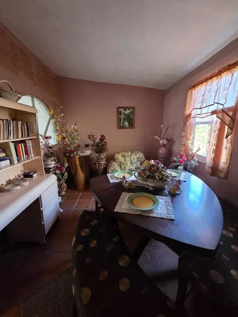 Dining - 1341 E 8th Ave, Hialeah, FL 33010 photo 2 of 2