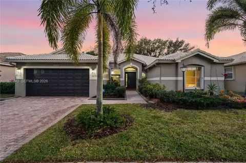 12846 NW 18th Ct, Pembroke Pines, FL 33028