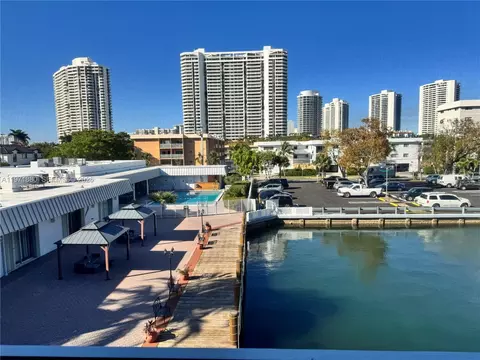 3551 NE Ne 169 St #.A.303, North Miami Beach, FL 33160