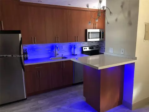 4081 N Dixie Hwy #29, Oakland Park, FL 33334