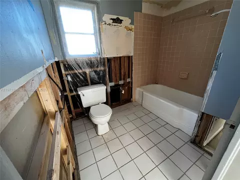 Bath - 325 SW Manor Dr, Stuart, FL 34994 photo 1 of 2