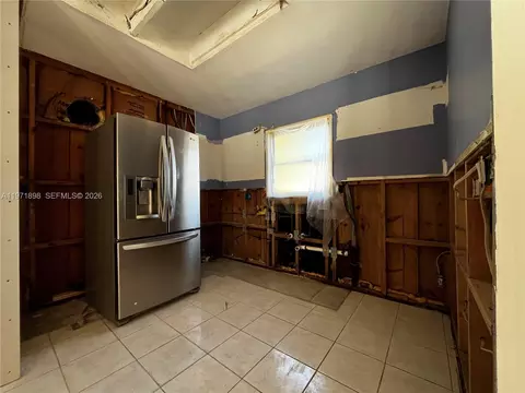 Kitchen - 325 SW Manor Dr, Stuart, FL 34994 photo 1 of 1