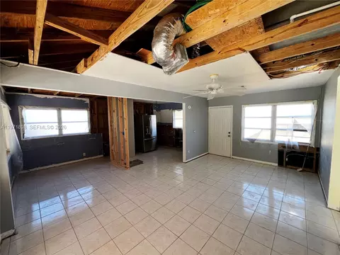 Living - 325 SW Manor Dr, Stuart, FL 34994 photo 1 of 3