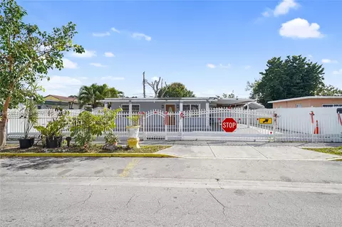 840 E 17th St, Hialeah, FL 33010