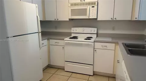 1250 S Miami Ave #1012, Miami, FL 33130