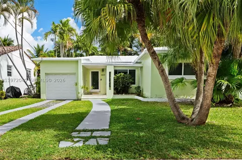 8819 Hawthorne Ave, Surfside, FL 33154