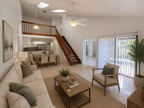 1818 Racquet Ct, North Lauderdale, FL 33068