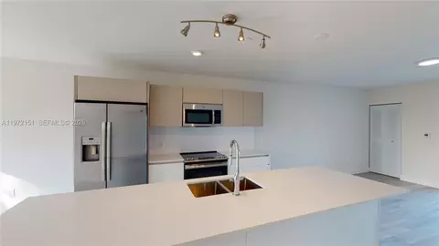 2555 NE 193rd St #2224, Miami, FL 33180