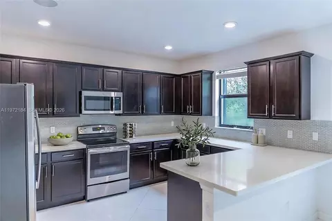 3993 S Allerdale Pl, Coconut Creek, FL 33073