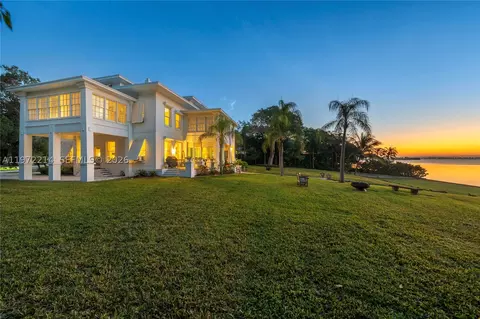 Exterior - 3149 Brickell Ave, Miami, FL 33129 photo 2 of 4