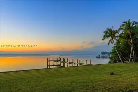 View/Area - 3149 Brickell Ave, Miami, FL 33129 photo 11 of 12