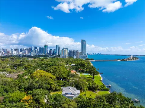 View/Area - 3149 Brickell Ave, Miami, FL 33129 photo 6 of 12