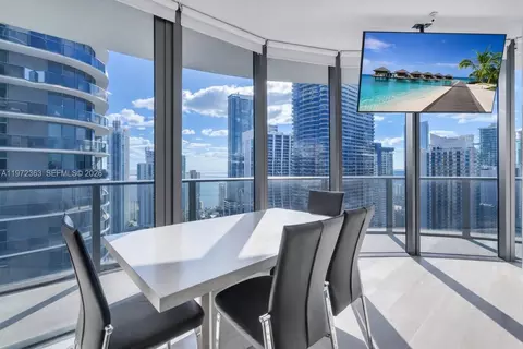 55 SW 9th St #3703, Miami, FL 33130