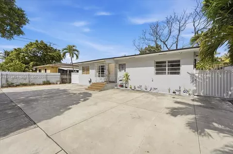 Exterior - 511 E 27th St, Hialeah, FL 33013 photo 1 of 7
