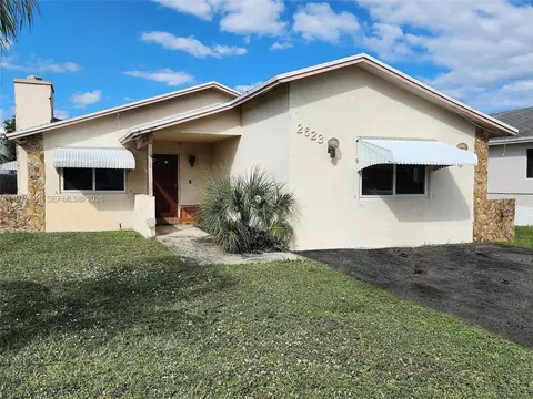 2623 Harding St, Hollywood, FL 33020