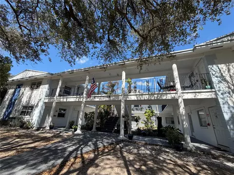 3515 Van Buren St #102, Hollywood, FL 33021