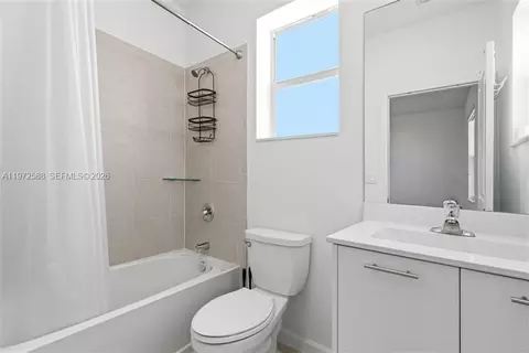 Bath - 12245 NW 24th Pl, Miami, FL 33167 photo 2 of 2
