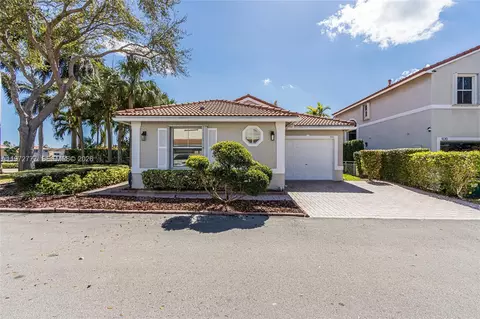 1110 Lemonwood St, Hollywood, FL 33019