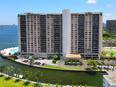 1800 NE 114th St #711, Miami, FL 33181