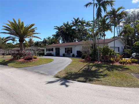 9860 SW 122nd St, Miami, FL 33176