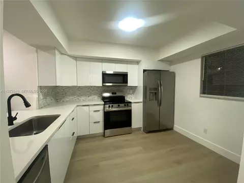 1765 Courtyard Way #103, Naples, FL 34112