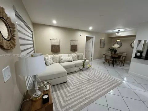 10025 Winding Lake Rd #204, Sunrise, FL 33351