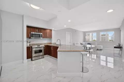 20000 E Country Club Dr #714, Aventura, FL 33180