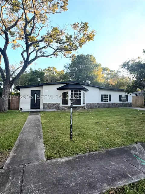 1467 Renton St, Deltona, FL 32725