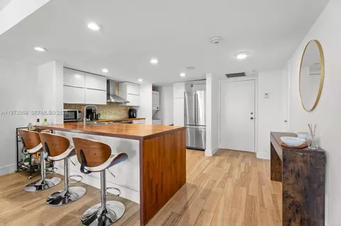 Kitchen - 1925 NE Brickell Ave #1703, Miami, FL 33129 photo 2 of 3