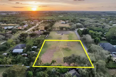25710 SW 153 Ct, Unincorporated Dade, FL 33032
