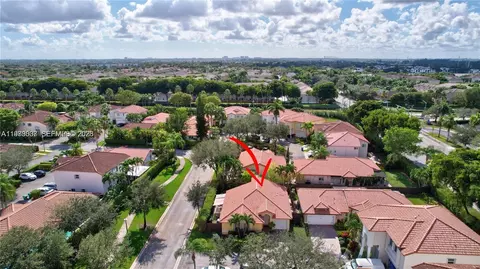 5862 NW 113th Pl, Doral, FL 33178