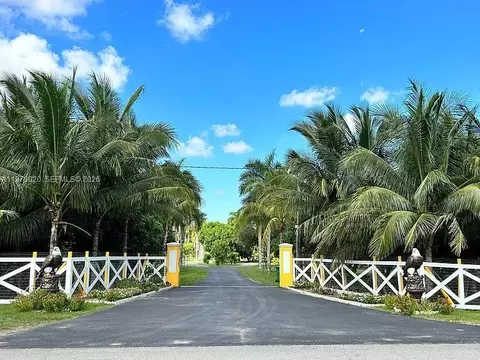 26800 SW 202nd Ave, Homestead, FL 33031