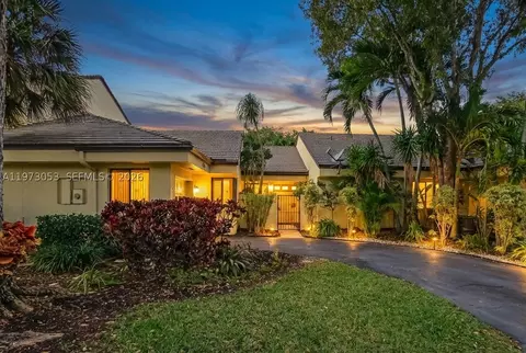 349 NW 94th Ter, Plantation, FL 33324