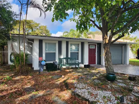 5133 SW 27th Ter, Fort Lauderdale, FL 33312