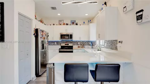 Kitchen - 3494 W 106th Ter, Hialeah, FL 33018 photo 3 of 3
