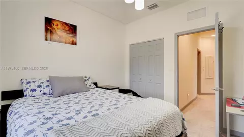 Bedroom - 3494 W 106th Ter, Hialeah, FL 33018 photo 3 of 3