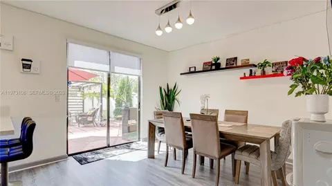 Dining - 3494 W 106th Ter, Hialeah, FL 33018 photo 2 of 2
