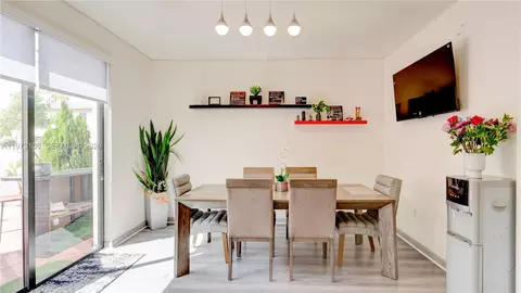 Dining - 3494 W 106th Ter, Hialeah, FL 33018 photo 1 of 2