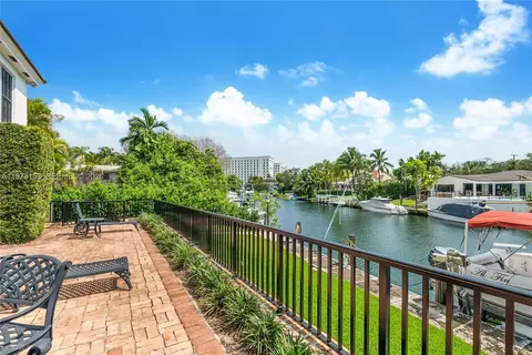 1265 S Alhambra Cir #A, Coral Gables, FL 33146