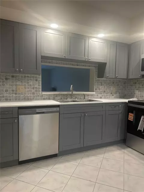 12800 SW 7th Ct #306G, Pembroke Pines, FL 33027