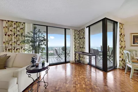 2000 Towerside Ter #1905, Miami, FL 33138