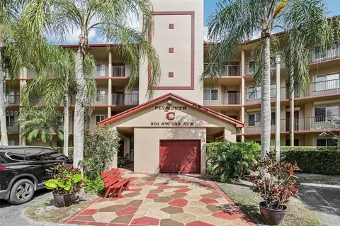 901 SW 138th Ave #108C, Pembroke Pines, FL 33027