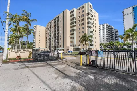 5055 NW 7th St #504, Miami, FL 33126