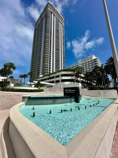 4775 Collins Ave #2407, Miami Beach, FL 33140